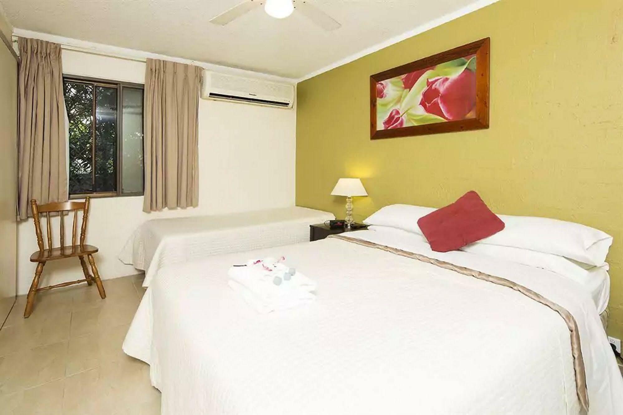 Burleigh Palms Holiday Apartments Gold Coast Exterior foto